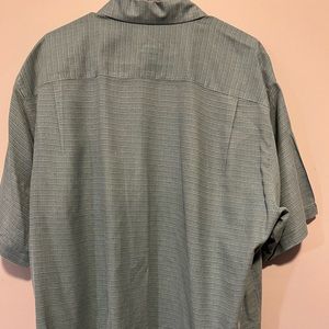 Tommy Bahama t-shirt